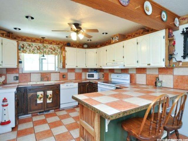 559 E 3200 N, North Ogden, UT 84414 — photo 6