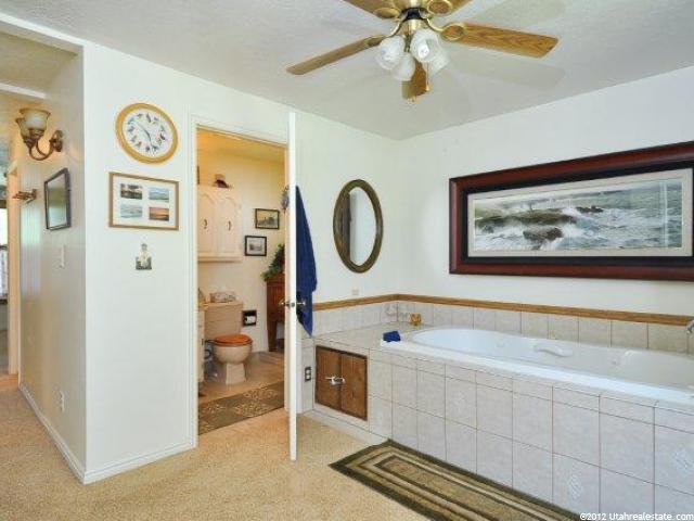 559 E 3200 N, North Ogden, UT 84414 — photo 8