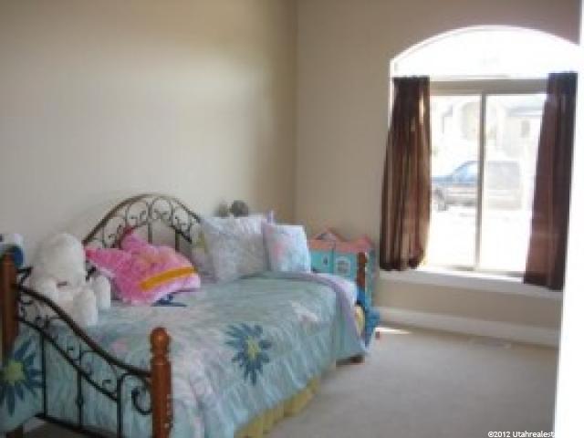 388 W Paddock Ln S, Kaysville, UT 84037 — photo 9