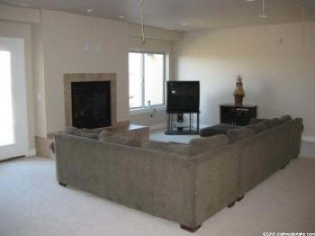 388 W Paddock Ln S, Kaysville, UT 84037 — photo 10