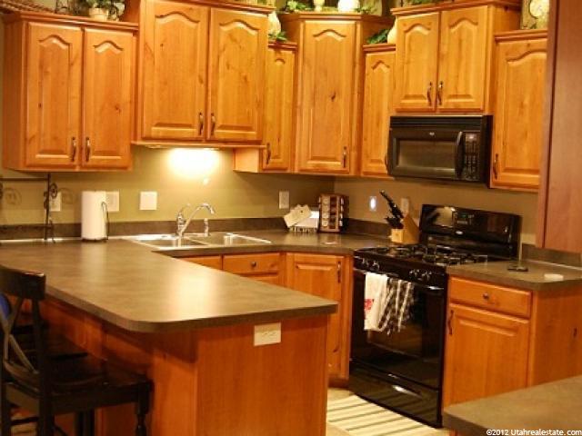 708 S Clearwater Falls Dr, Layton, UT 84041 — photo 3