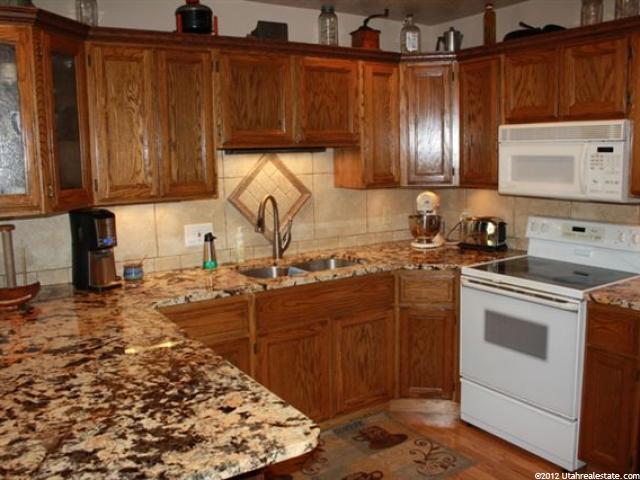 8051 S 2575 E, South Weber, UT 84405 — photo 4