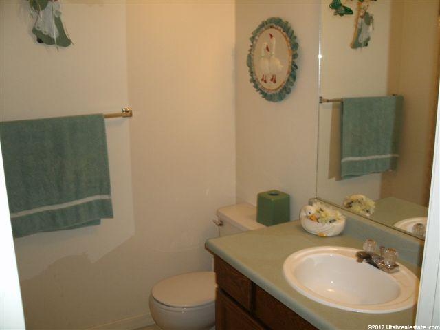 8072 S 865 E, Sandy, UT 84094 — photo 11