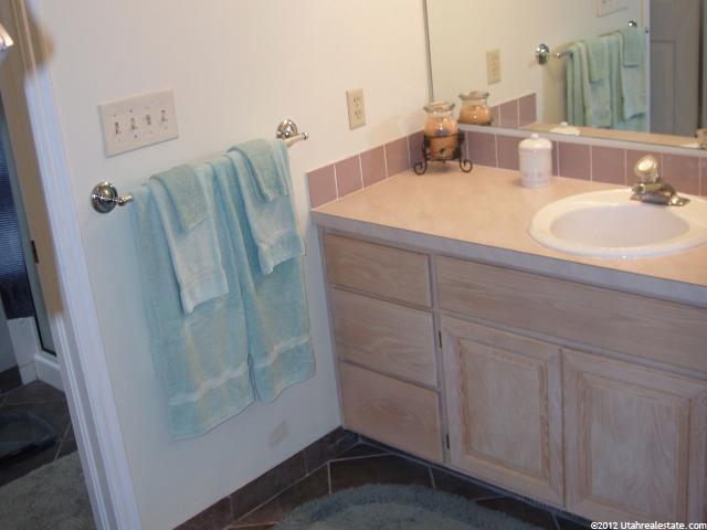649 W 3850 S, Riverdale, UT 84405 — photo 2