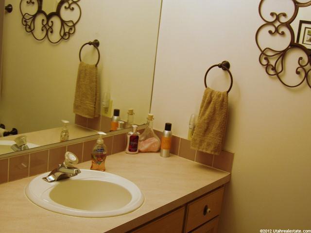 649 W 3850 S, Riverdale, UT 84405 — photo 10