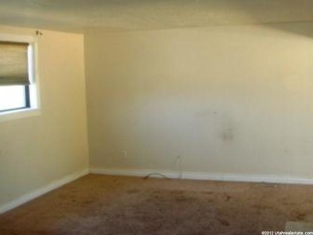5299 S 2150 W, Roy, UT 84067 — photo 6