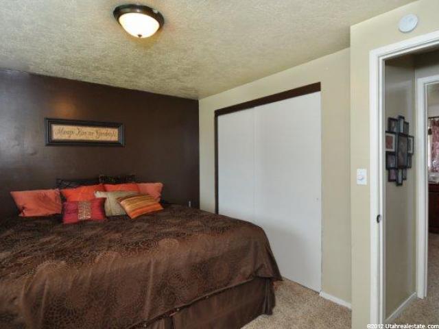 5045 S 2275 W, Roy, UT 84067 — photo 7