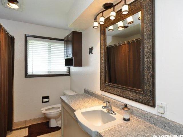 5045 S 2275 W, Roy, UT 84067 — photo 9
