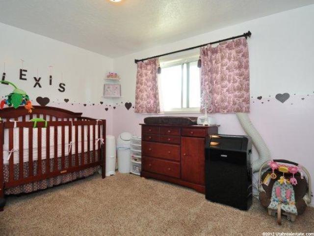 5045 S 2275 W, Roy, UT 84067 — photo 10