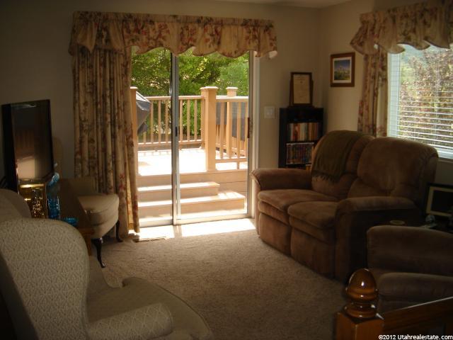 98 S 1000 E, River Heights, UT 84321 — photo 3