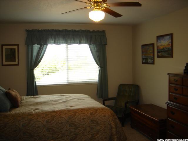 98 S 1000 E, River Heights, UT 84321 — photo 5