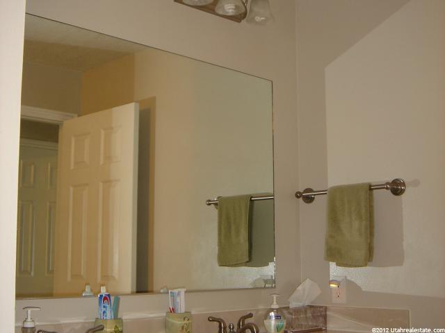 98 S 1000 E, River Heights, UT 84321 — photo 7