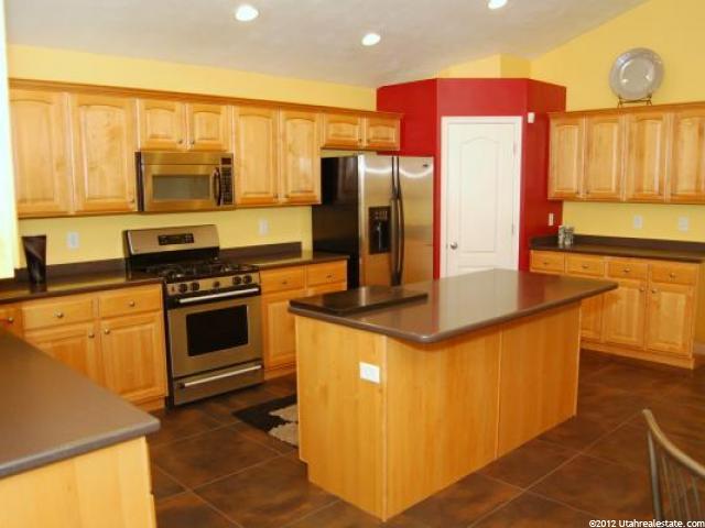 290 E Regent Park Ct S, Midvale, UT 84047 — photo 7