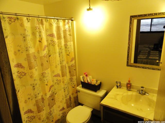 5545 S 2100 W #D-19, Roy, UT 84067 — photo 6