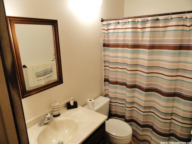 5545 S 2100 W #D-19, Roy, UT 84067 — photo 7