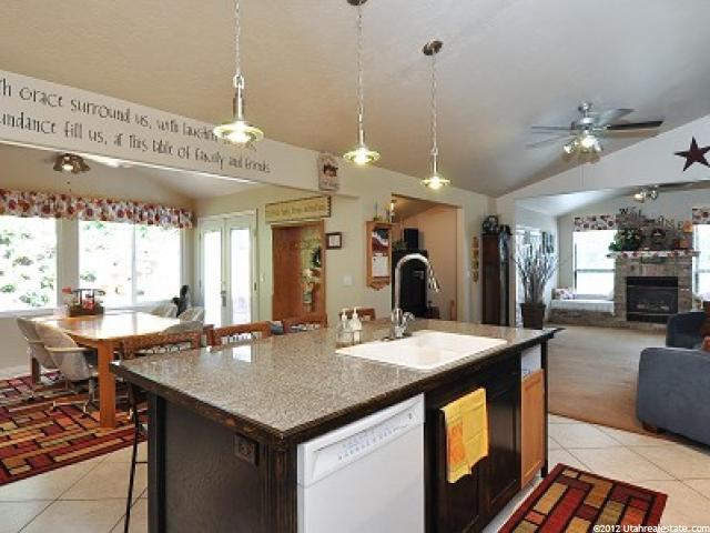1364 N 400 E, Centerville, UT 84014 — photo 2