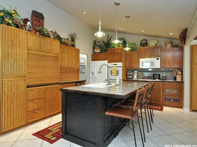 1364 N 400 E, Centerville, UT 84014 — photo 3