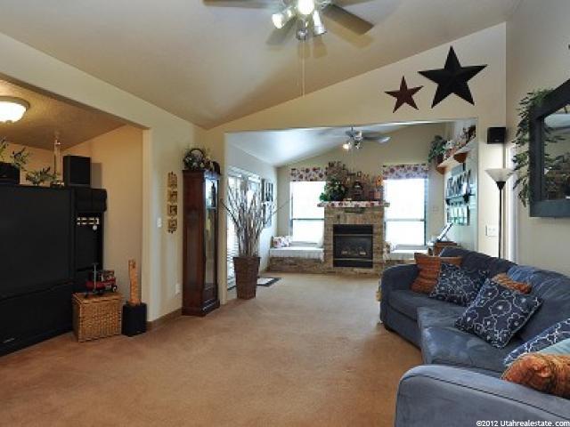 1364 N 400 E, Centerville, UT 84014 — photo 4