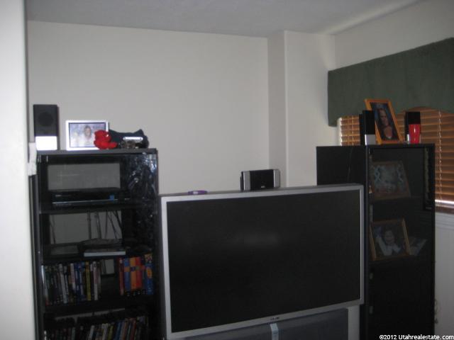 5075 S 3195 W, Roy, UT 84067 — photo 4