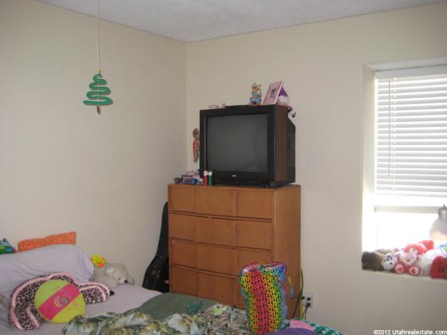 5075 S 3195 W, Roy, UT 84067 — photo 8