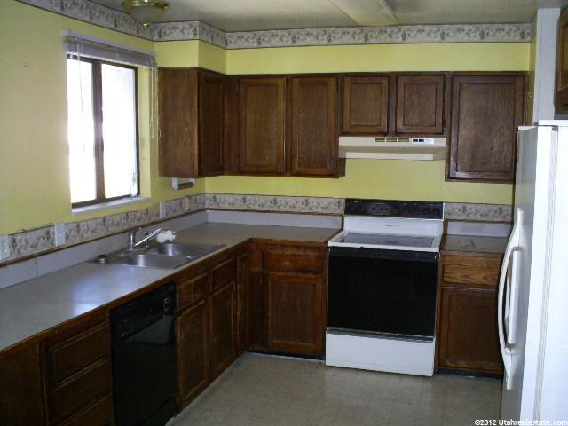 1438 N 550 W, Clinton, UT 84015 — photo 3
