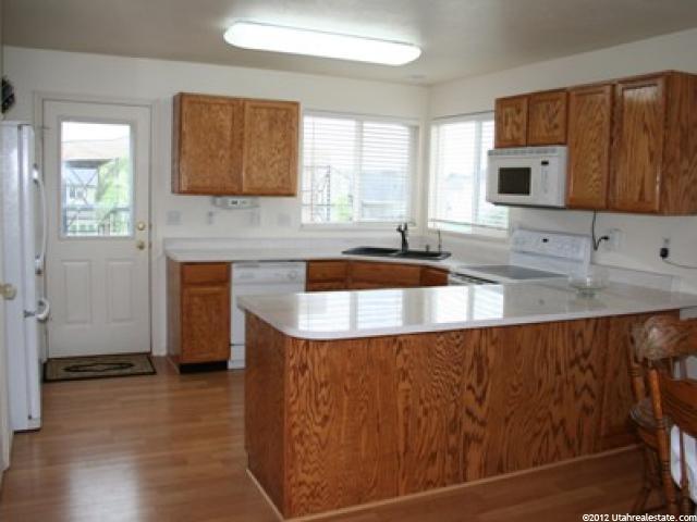 2877 W 2175 N, Clinton, UT 84015 — photo 2