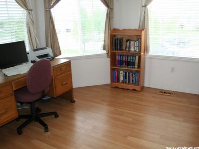 2877 W 2175 N, Clinton, UT 84015 — photo 5