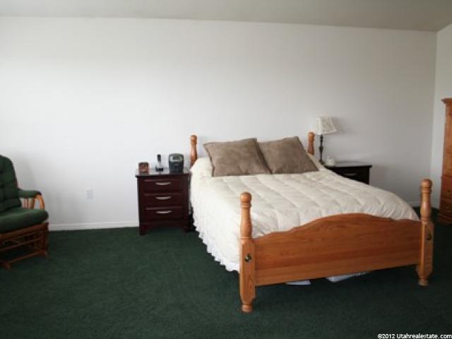 2877 W 2175 N, Clinton, UT 84015 — photo 8