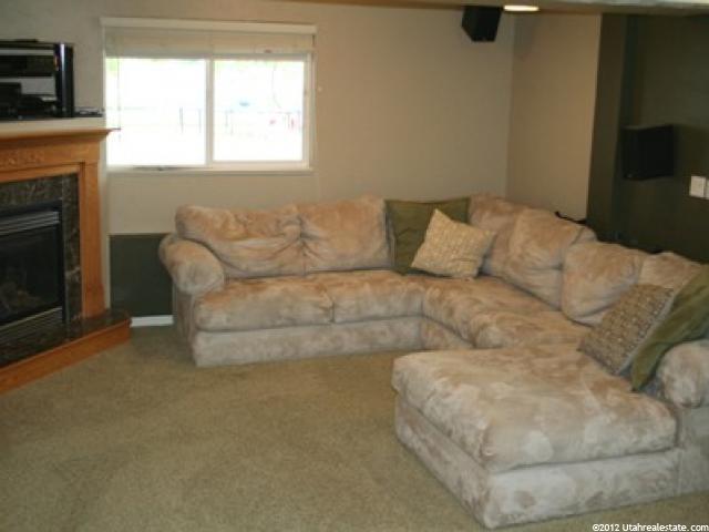 2877 W 2175 N, Clinton, UT 84015 — photo 10