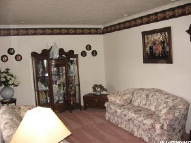 38 E Phillips St, Layton, UT 84041 — photo 11