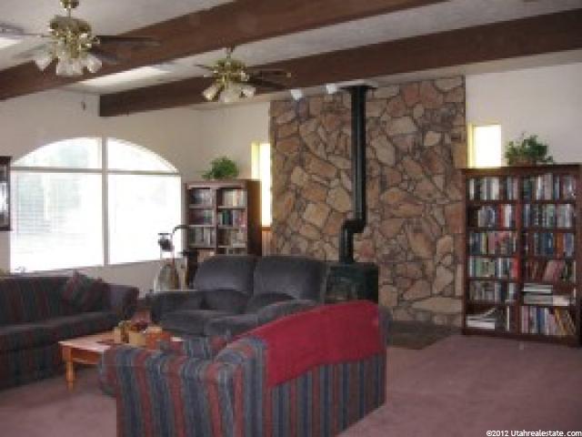38 E Phillips St, Layton, UT 84041 — photo 5