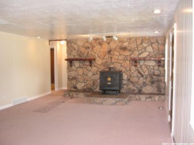 38 E Phillips St, Layton, UT 84041 — photo 7