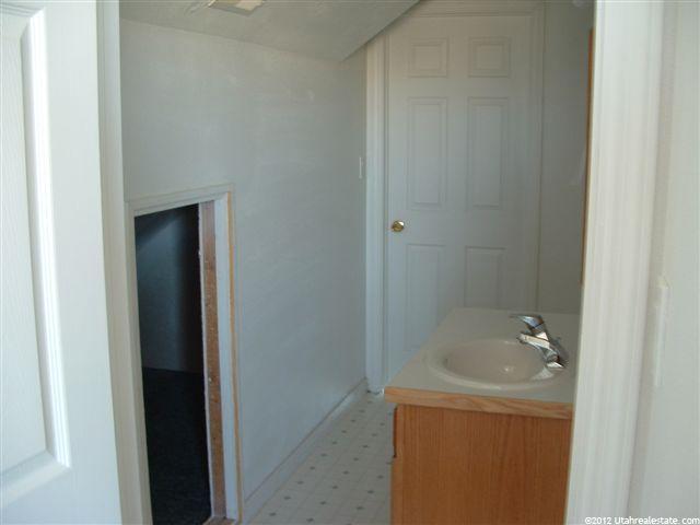 4253 E 5000 S, Vernal, UT 84078 — photo 10