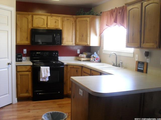 818 E St Andrews, Syracuse, UT 84075 — photo 2