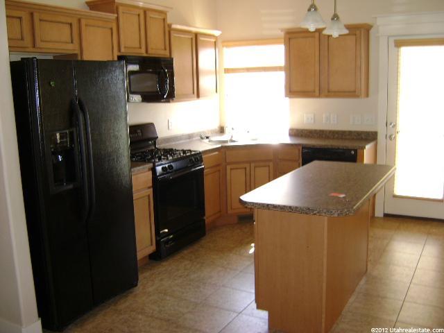 8960 S Heights Dr, Sandy, UT 84094 — photo 2