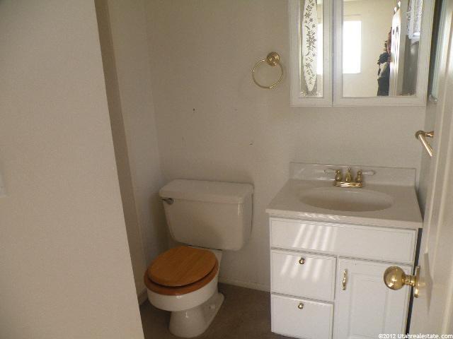 228 E 7845 S, Midvale, UT 84047 — photo 9