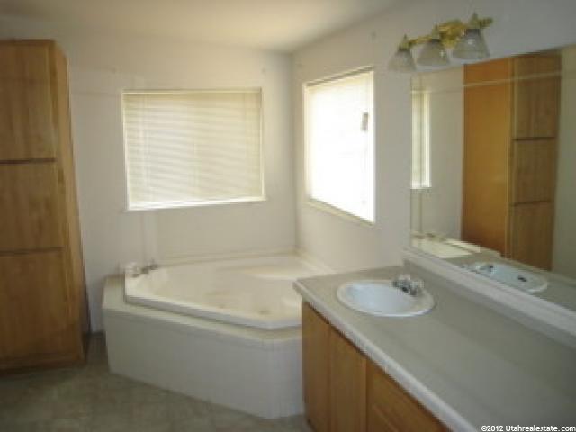 312 E Homespun Cir, Leeds, UT 84746 — photo 11