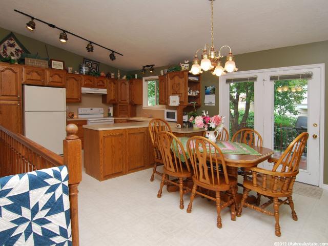 574 S 250 E, Kaysville, UT 84037 — photo 3