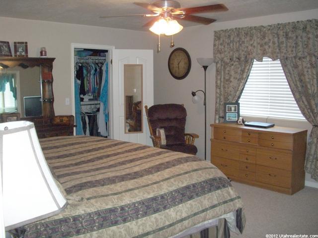 242 W 800 S, Layton, UT 84041 — photo 12