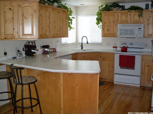 242 W 800 S, Layton, UT 84041 — photo 4