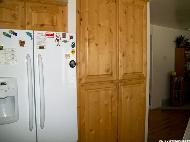 242 W 800 S, Layton, UT 84041 — photo 6