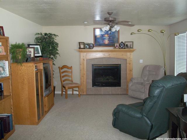 242 W 800 S, Layton, UT 84041 — photo 9