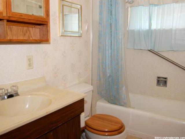 2125 W 5700 S, Roy, UT 84067 — photo 6