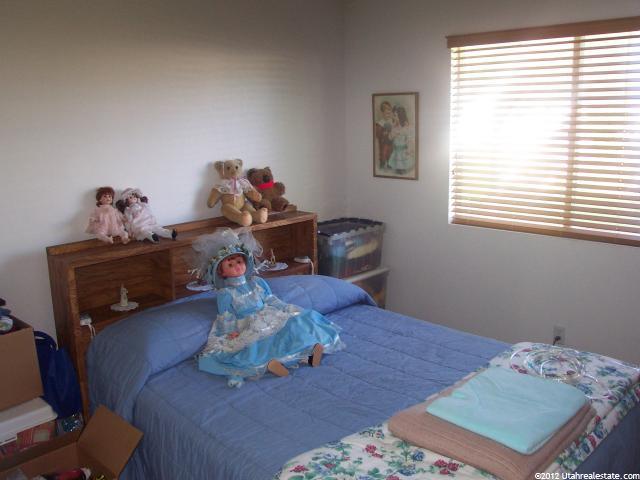 5164 S 4000 W, Roy, UT 84067 — photo 9