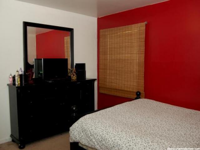 3933 S 2075 W, Roy, UT 84067 — photo 10