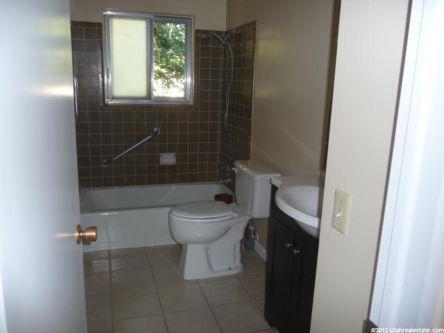 831 E 700 N, Layton, UT 84041 — photo 9