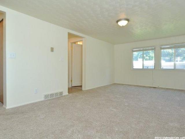 2058 W 4400 S, Roy, UT 84067 — photo 12