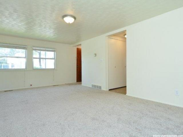 2058 W 4400 S, Roy, UT 84067 — photo 4