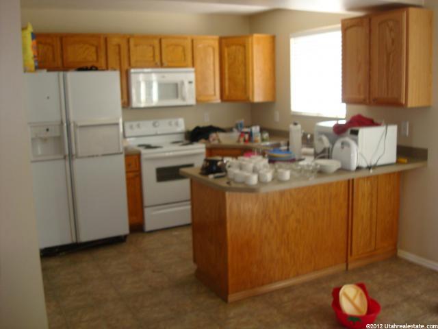 2111 S Jenny Ln, Clearfield, UT 84015 — photo 3