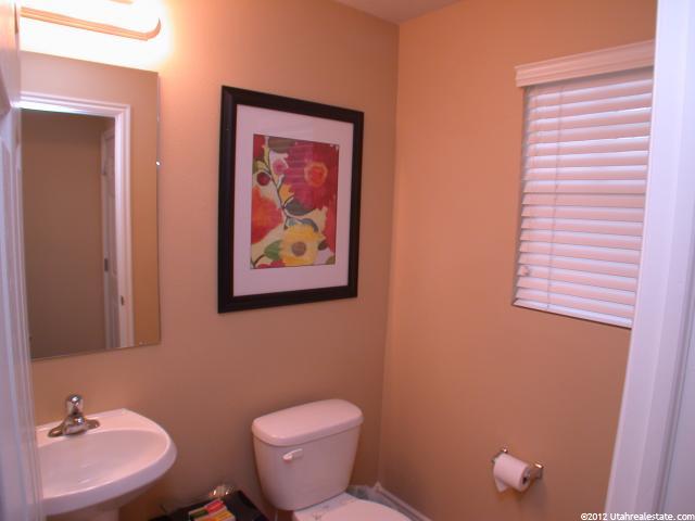 74 E Calbourne Ln, Sandy, UT 84070 — photo 12